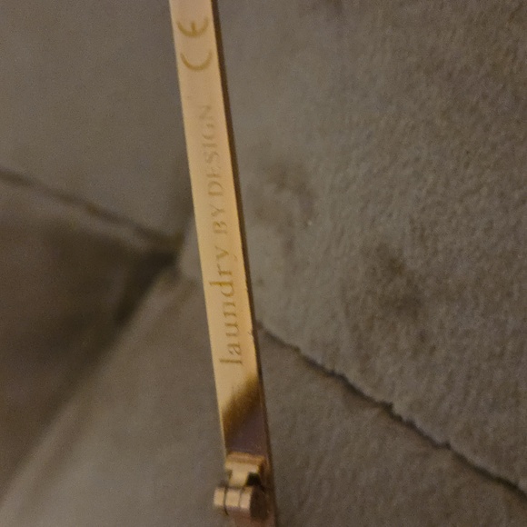 Laundry By Design Stylish Gold Oversized Sunglasses - Picture 2 of 7